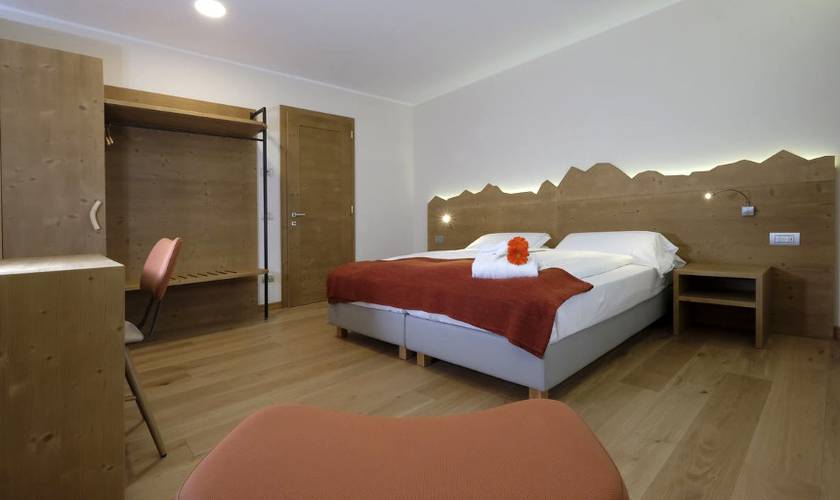 Podwyższonej klasy apartament z trzema pokojami im. michele bettega Residence Hotel Langes San Martino di Castrozza